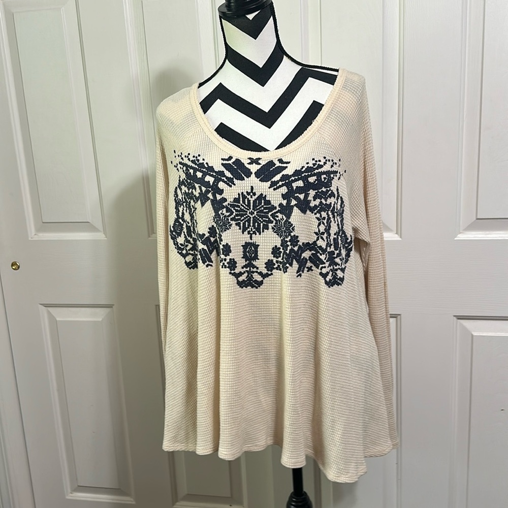 We The Free Beige and Navy Graphic Long Sleeve Top